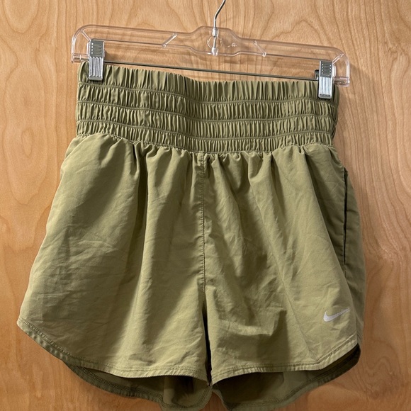 Nike Pants - NIKE DRI-FIT SAGE GREEN RUNNING SHORTS, SIZE M